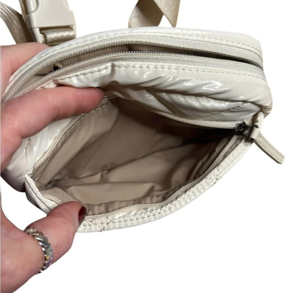 Athleta Quilted Belt Bag Cream Ivory Adjustable Strap Power of She - Picture 7 of 8